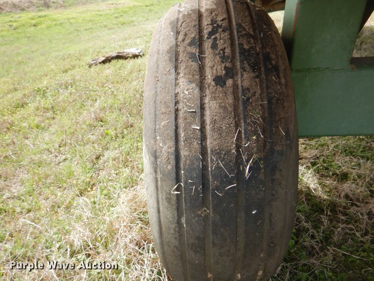 image for item DH5474 Silage dump wagon