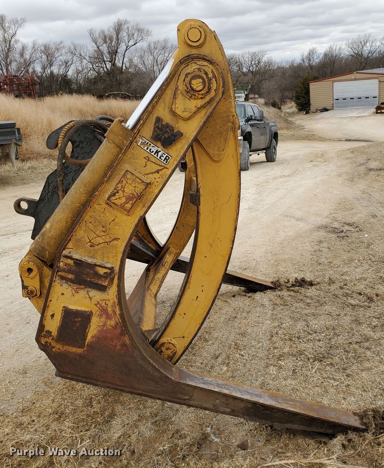 image for item DI4749 Wicker grapple