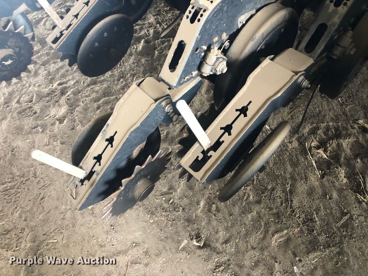 image for item DJ0231 Great Plains YP2425A-48TR  twin row planter