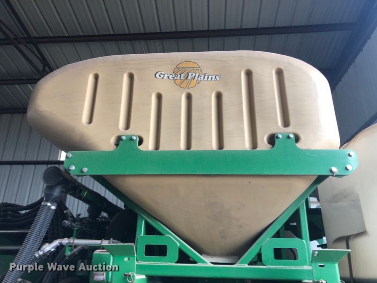 image for item DJ0231 Great Plains YP2425A-48TR  twin row planter