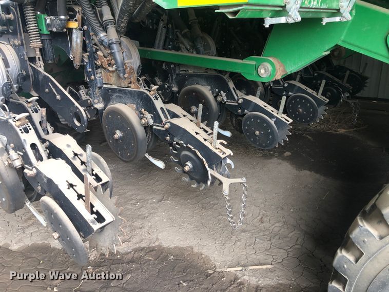 image for item DJ0231 Great Plains YP2425A-48TR  twin row planter