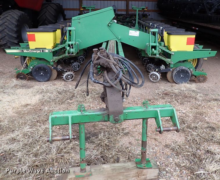 image for item DJ0234 John Deere 7200 Max Emerge 2  planter