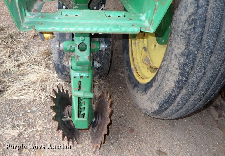 image for item DJ0234 John Deere 7200 Max Emerge 2  planter