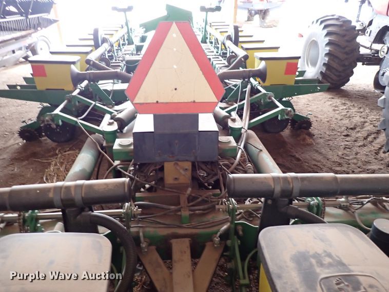 image for item DJ0234 John Deere 7200 Max Emerge 2  planter
