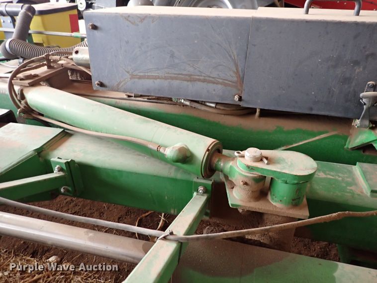 image for item DJ0234 John Deere 7200 Max Emerge 2  planter