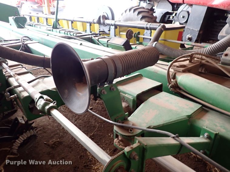 image for item DJ0234 John Deere 7200 Max Emerge 2  planter