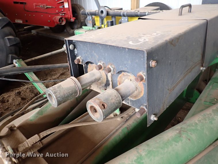 image for item DJ0234 John Deere 7200 Max Emerge 2  planter