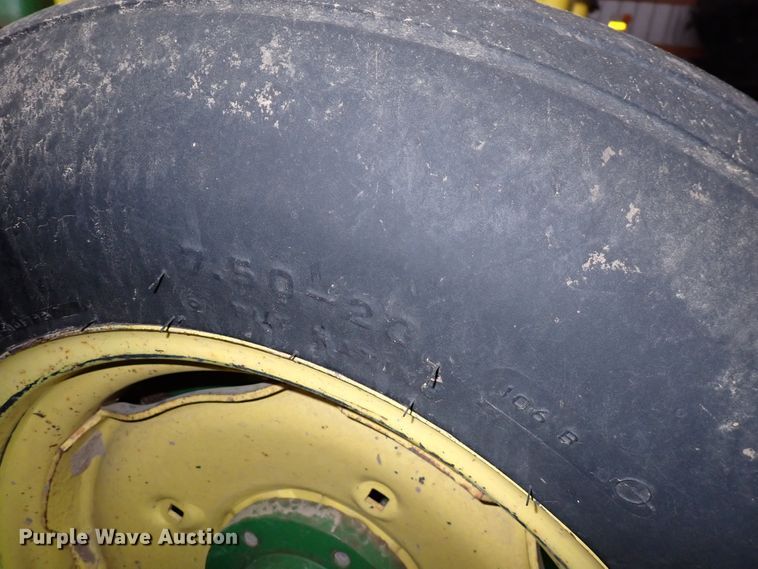 image for item DJ0234 John Deere 7200 Max Emerge 2  planter