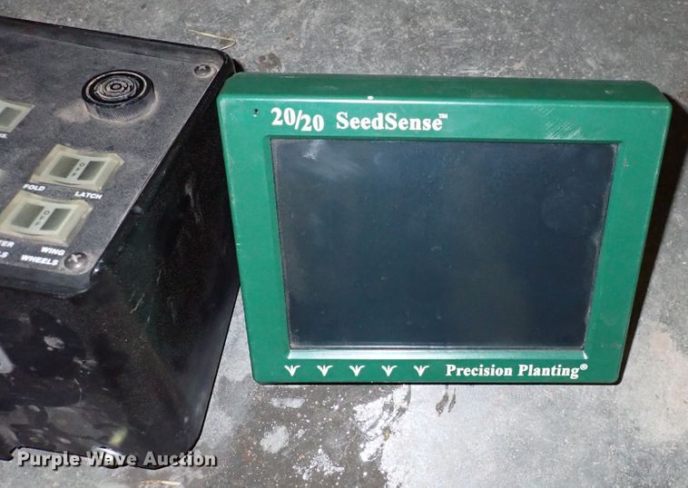 image for item DJ0234 John Deere 7200 Max Emerge 2  planter