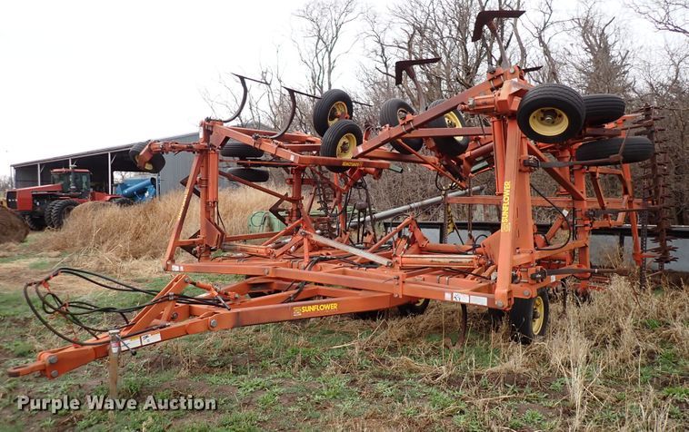 image for item DJ0236 Sunflower 3160-42 Fallow King  field cultivator