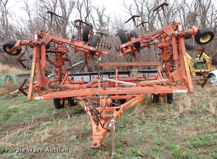 image for item DJ0236 Sunflower 3160-42 Fallow King  field cultivator