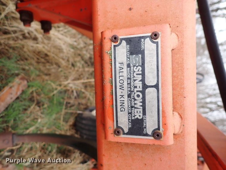 image for item DJ0236 Sunflower 3160-42 Fallow King  field cultivator