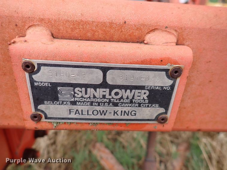 image for item DJ0236 Sunflower 3160-42 Fallow King  field cultivator
