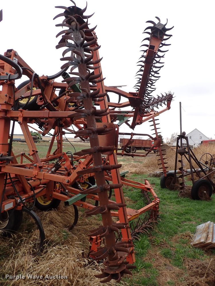 image for item DJ0236 Sunflower 3160-42 Fallow King  field cultivator