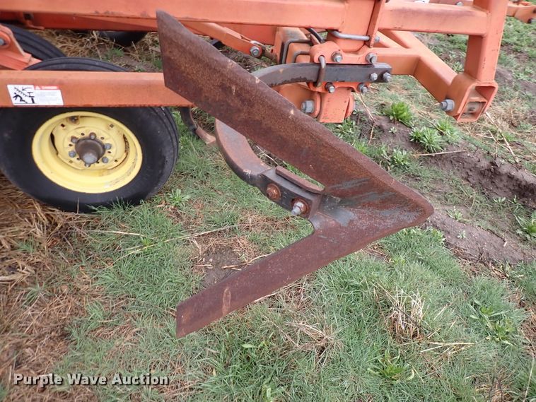image for item DJ0236 Sunflower 3160-42 Fallow King  field cultivator