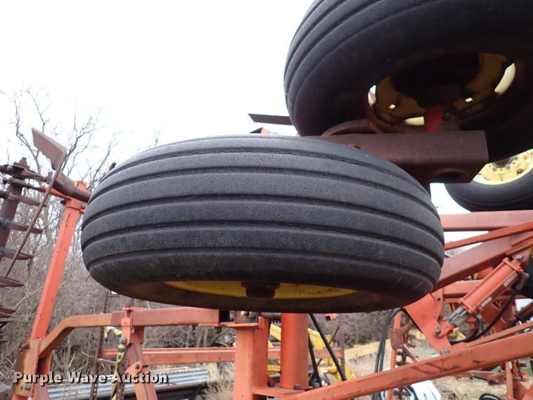 image for item DJ0236 Sunflower 3160-42 Fallow King  field cultivator