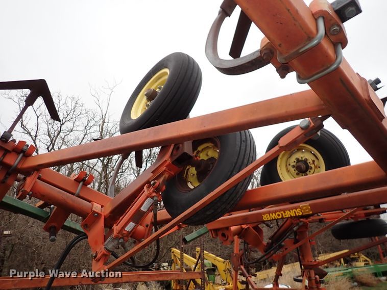 image for item DJ0236 Sunflower 3160-42 Fallow King  field cultivator