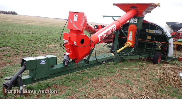 image for item DJ0239 Richiger R9 grain bagger