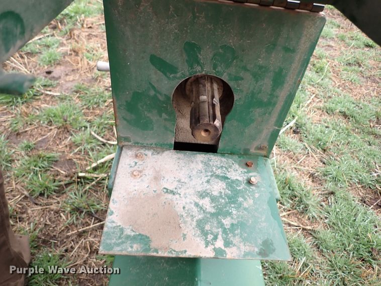 image for item DJ0239 Richiger R9 grain bagger