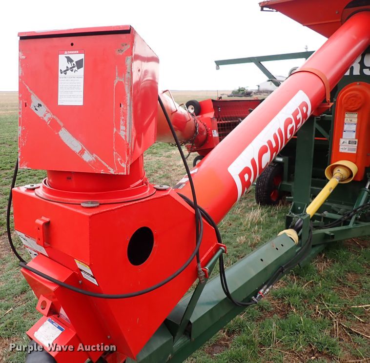 image for item DJ0239 Richiger R9 grain bagger