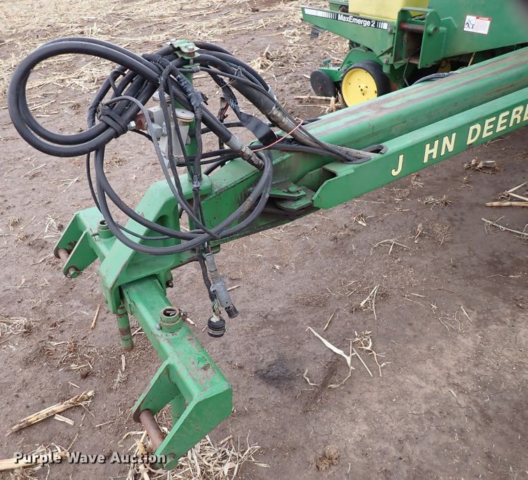 image for item DJ0240 John Deere 7200 Max Emerge 2  planter
