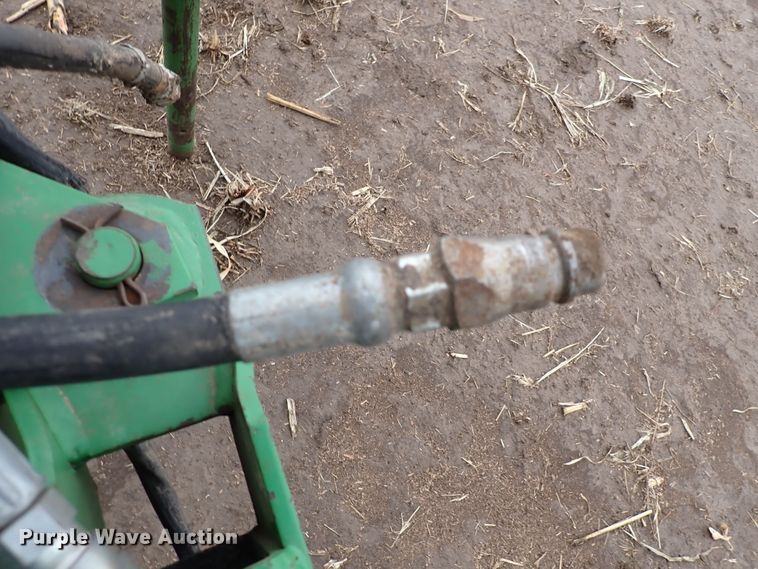 image for item DJ0240 John Deere 7200 Max Emerge 2  planter