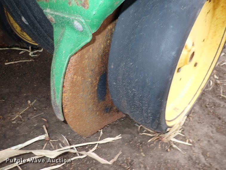 image for item DJ0240 John Deere 7200 Max Emerge 2  planter