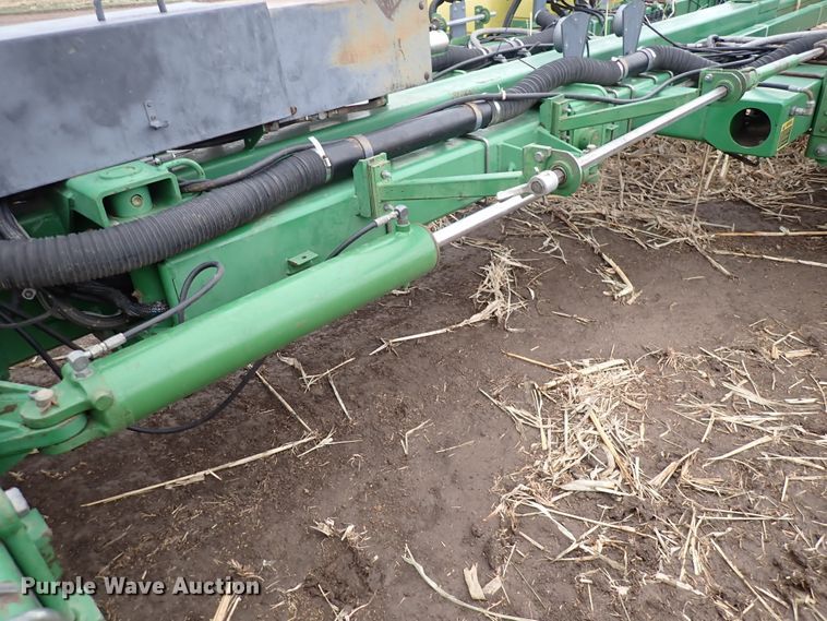 image for item DJ0240 John Deere 7200 Max Emerge 2  planter