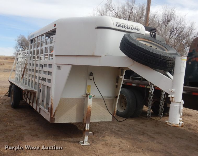 image for item DJ4979 2004 L-M livestock trailer