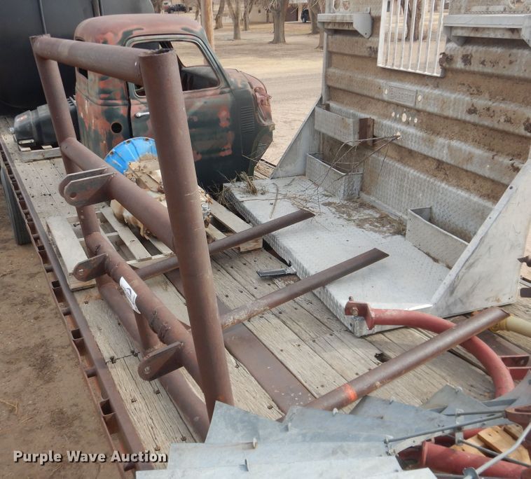 image for item DJ4982 Hay handling equipment