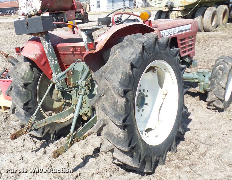 image for item DL0863 Yanmar YM3220D  MFWD tractor