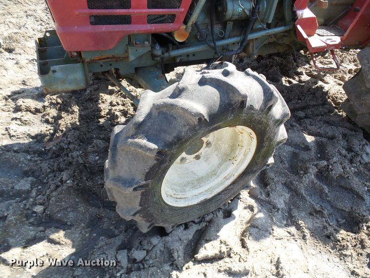 image for item DL0863 Yanmar YM3220D  MFWD tractor