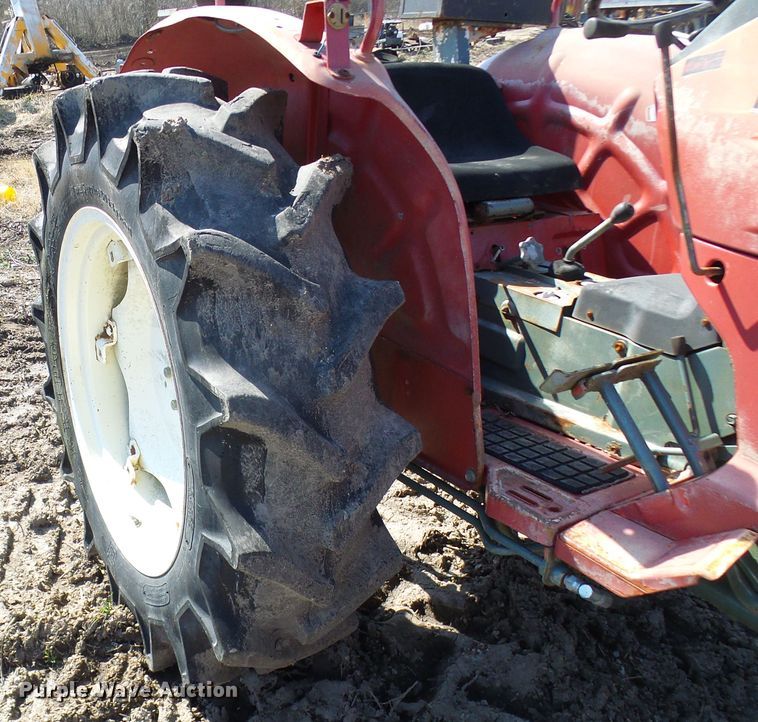 image for item DL0863 Yanmar YM3220D  MFWD tractor