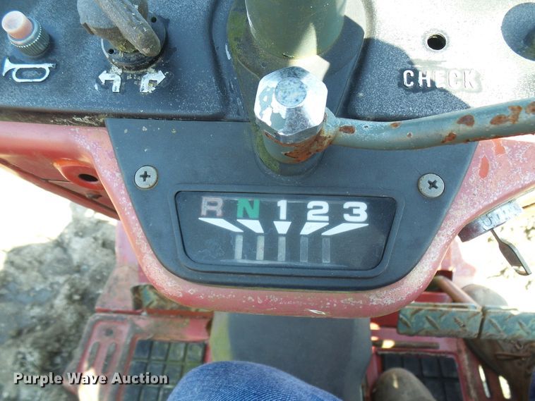 image for item DL0863 Yanmar YM3220D  MFWD tractor
