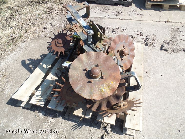 image for item DL0876 Great Plains tillage parts