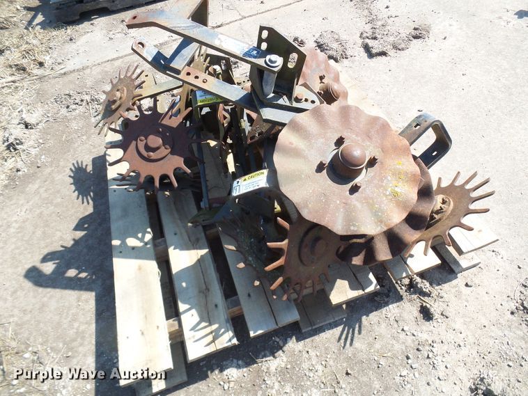 image for item DL0876 Great Plains tillage parts