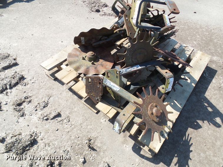 image for item DL0876 Great Plains tillage parts