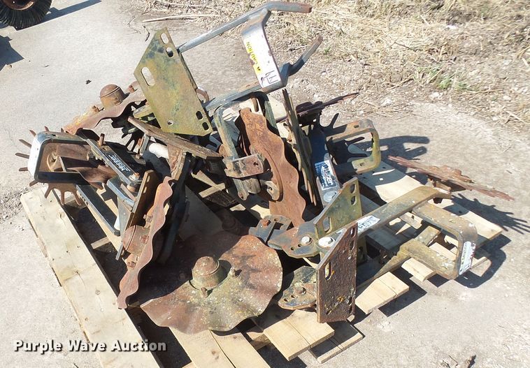 image for item DL0876 Great Plains tillage parts