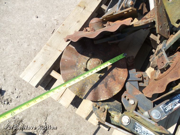 image for item DL0876 Great Plains tillage parts
