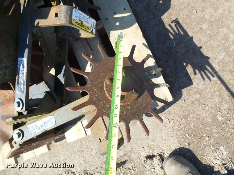 image for item DL0876 Great Plains tillage parts