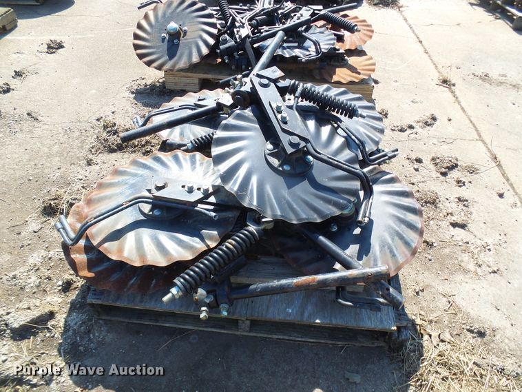 image for item DL0876 Great Plains tillage parts