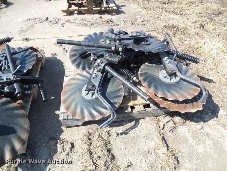 image for item DL0876 Great Plains tillage parts