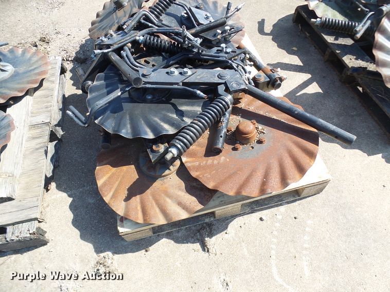 image for item DL0876 Great Plains tillage parts