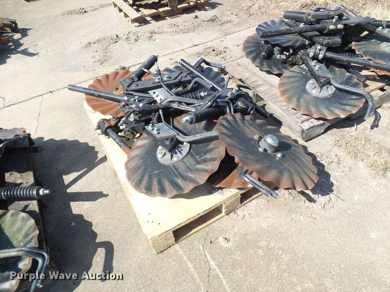 image for item DL0876 Great Plains tillage parts