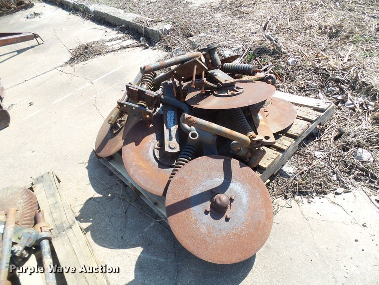 image for item DL0876 Great Plains tillage parts