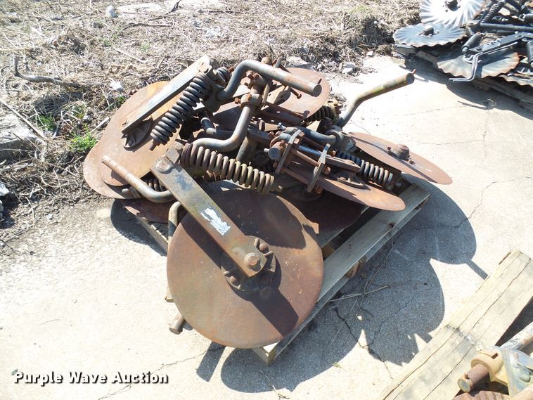 image for item DL0876 Great Plains tillage parts