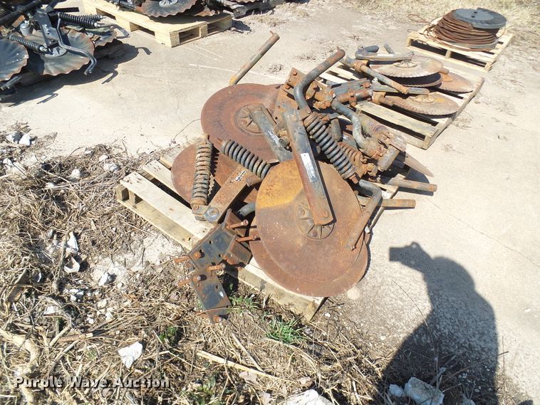 image for item DL0876 Great Plains tillage parts