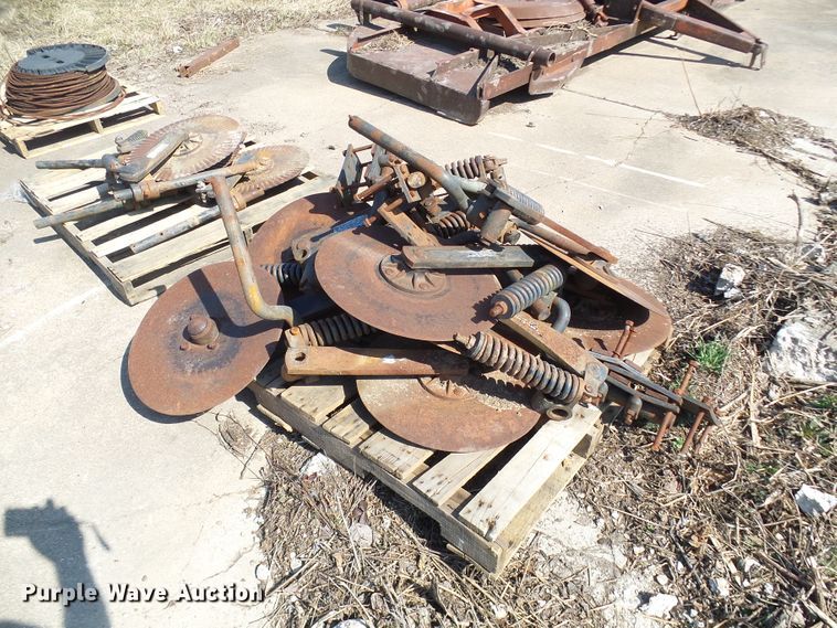 image for item DL0876 Great Plains tillage parts