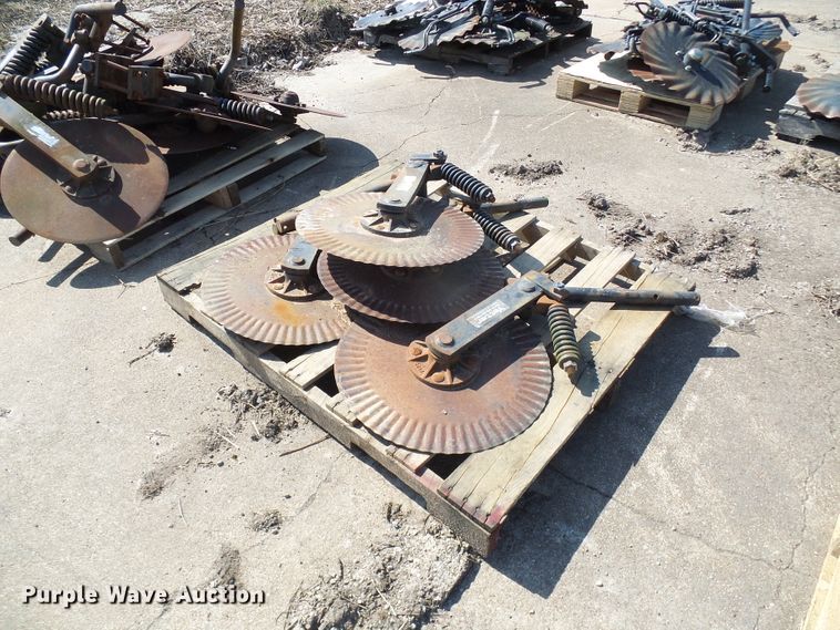 image for item DL0876 Great Plains tillage parts