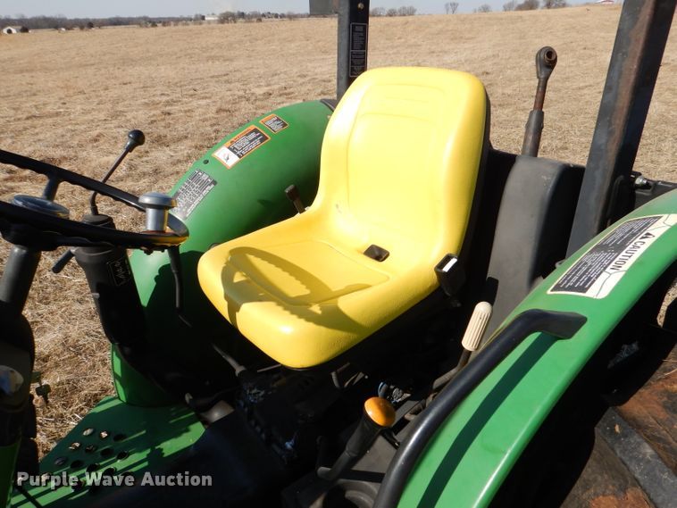 image for item DL2222 2000 John Deere 5105  tractor